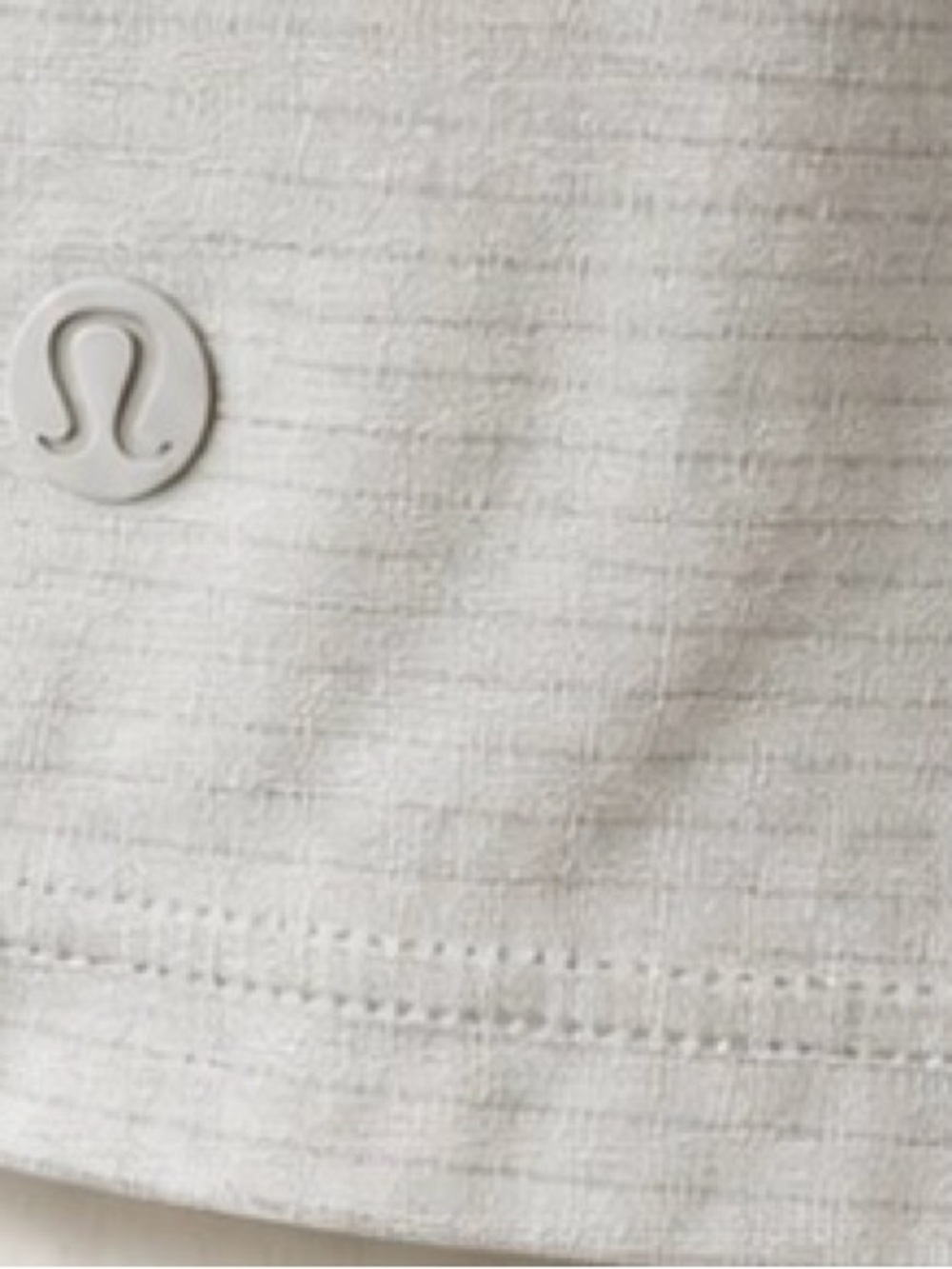 Lululemon Men’s Polo Shirt XL Light Grey Striped Performance Golf Shirt - Picture 3 of 5